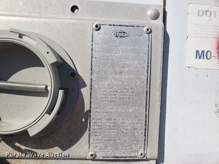 image for item EZ9115 1997 Strick dry van trailer