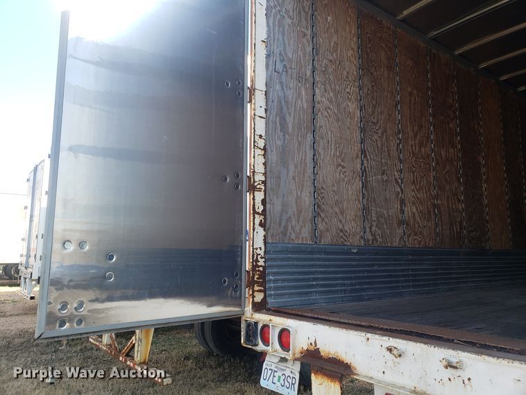 image for item EZ9116 1998 Hyundai VI2530152JS dry van trailer