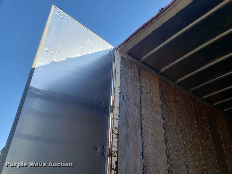 image for item EZ9116 1998 Hyundai VI2530152JS dry van trailer