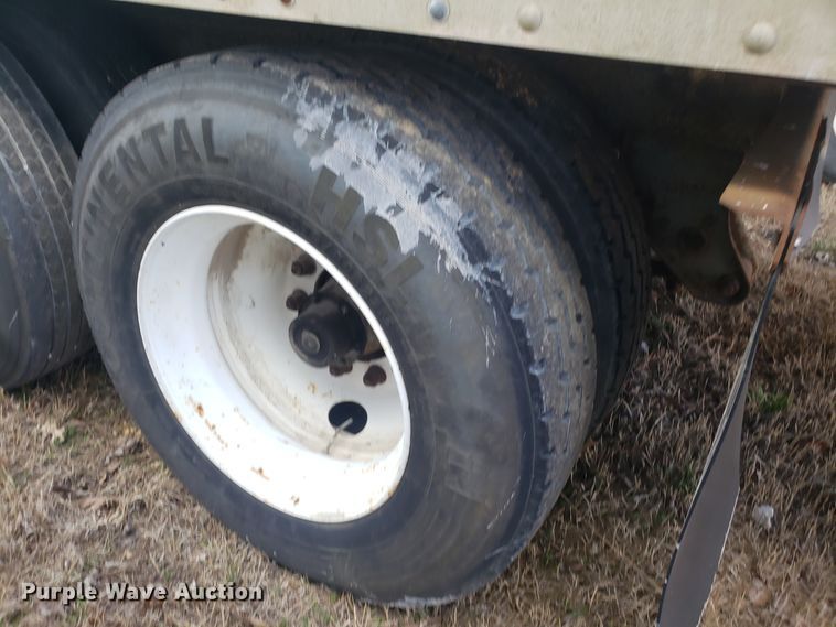 image for item EZ9116 1998 Hyundai VI2530152JS dry van trailer