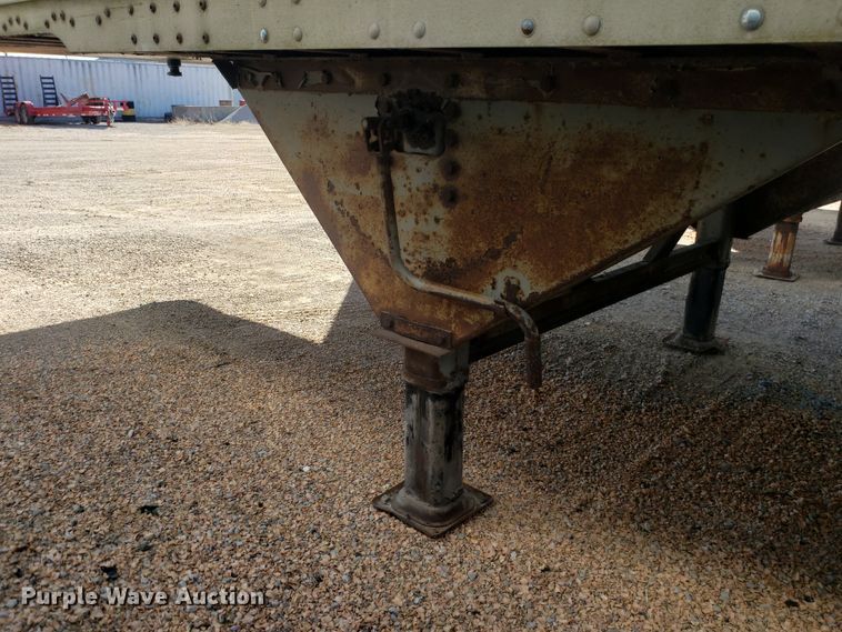 image for item EZ9116 1998 Hyundai VI2530152JS dry van trailer