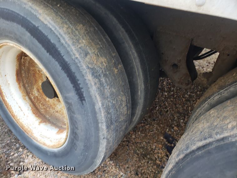 image for item EZ9117 2001 Great Dane 7411TP-SA53 dry van trailer