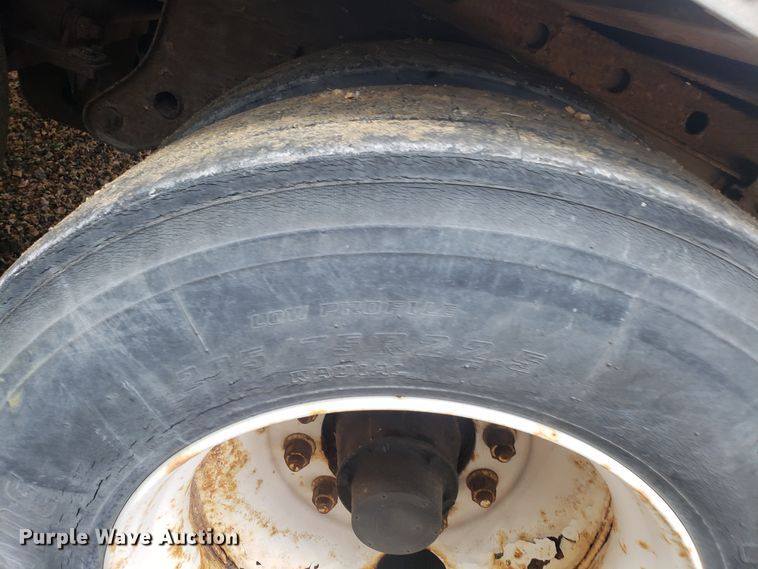 image for item EZ9117 2001 Great Dane 7411TP-SA53 dry van trailer