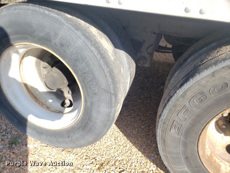 image for item EZ9118 1999 Stroughton AVW-535T-S-C-AR dry van trailer