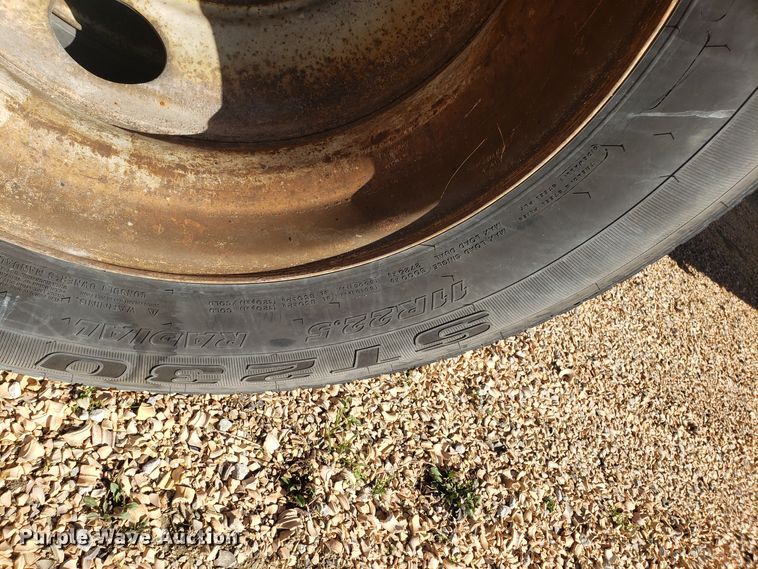 image for item EZ9118 1999 Stroughton AVW-535T-S-C-AR dry van trailer