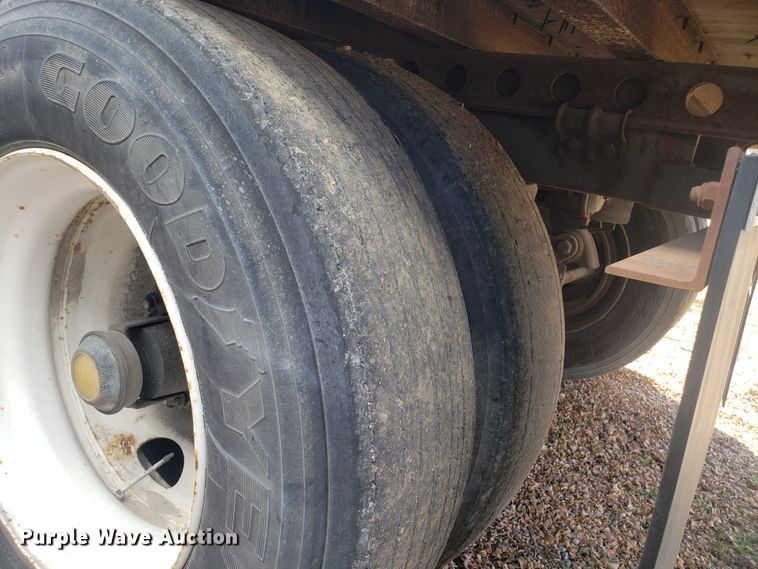 image for item EZ9118 1999 Stroughton AVW-535T-S-C-AR dry van trailer