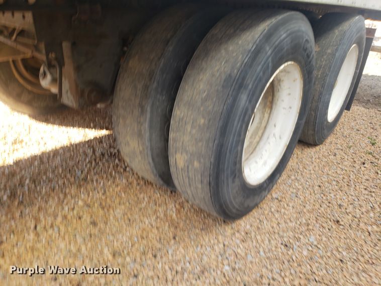 image for item EZ9118 1999 Stroughton AVW-535T-S-C-AR dry van trailer