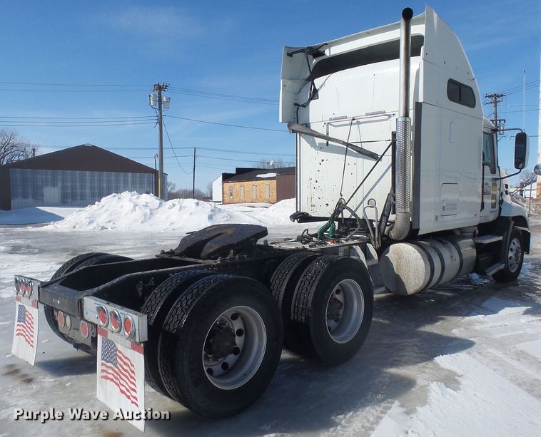 image for item FR9502 2012 Mack CXU613 semi truck