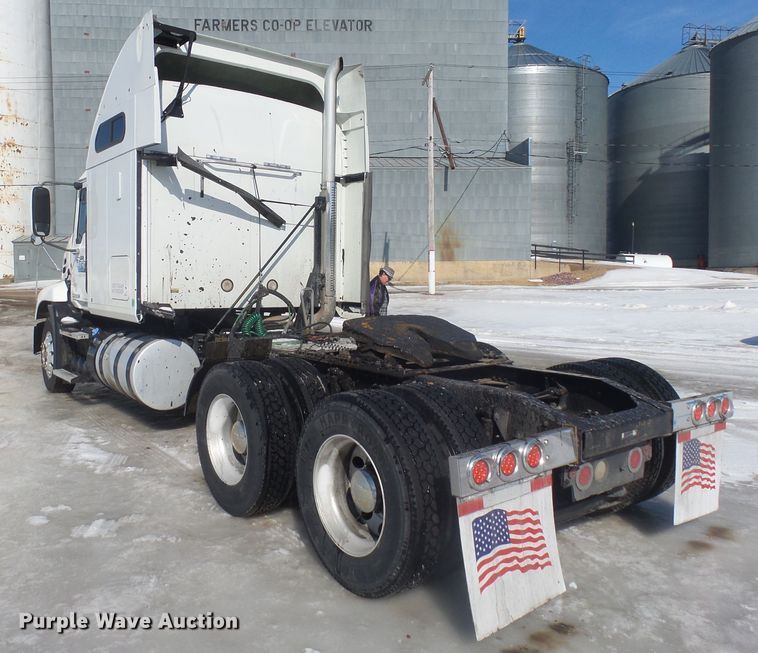 image for item FR9502 2012 Mack CXU613 semi truck