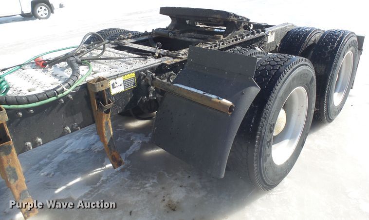 image for item FR9502 2012 Mack CXU613 semi truck