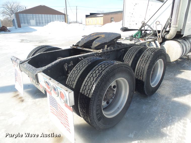 image for item FR9502 2012 Mack CXU613 semi truck