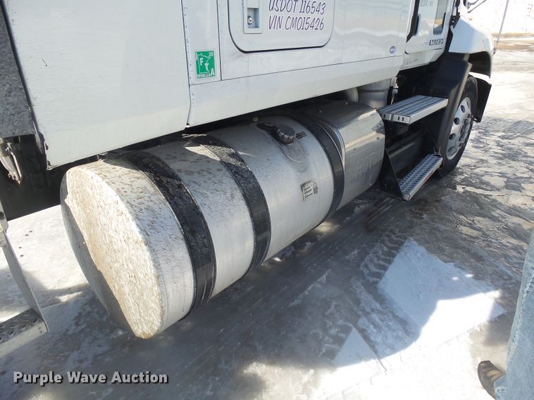 image for item FR9502 2012 Mack CXU613 semi truck