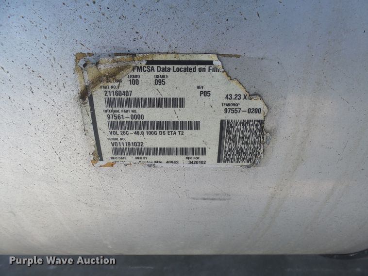 image for item FR9502 2012 Mack CXU613 semi truck