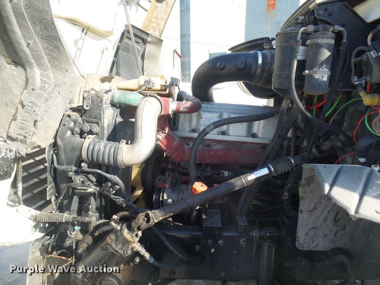 image for item FR9502 2012 Mack CXU613 semi truck