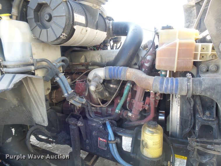 image for item FR9502 2012 Mack CXU613 semi truck