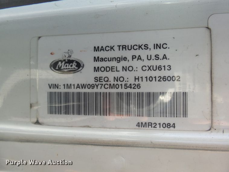 image for item FR9502 2012 Mack CXU613 semi truck