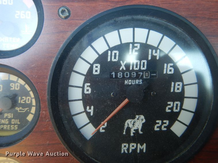 image for item GB9808 1999 Mack CH613 semi truck