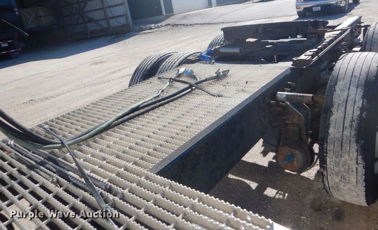 image for item GB9808 1999 Mack CH613 semi truck