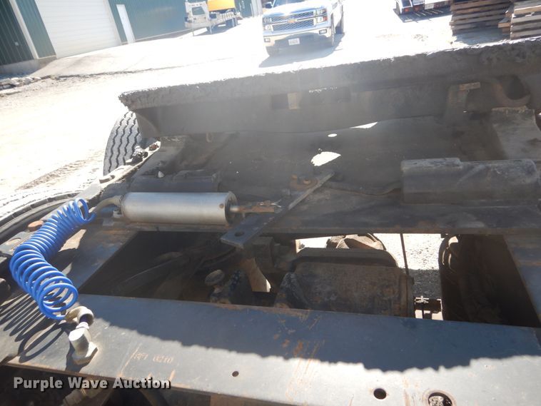 image for item GB9808 1999 Mack CH613 semi truck