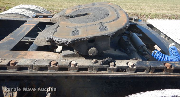 image for item GB9808 1999 Mack CH613 semi truck