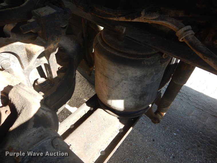 image for item GB9808 1999 Mack CH613 semi truck