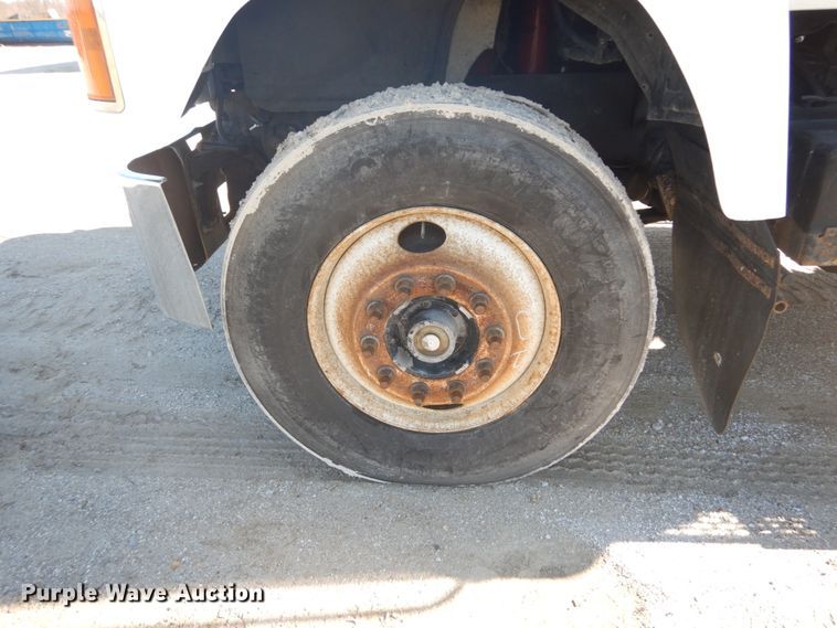 image for item GB9808 1999 Mack CH613 semi truck