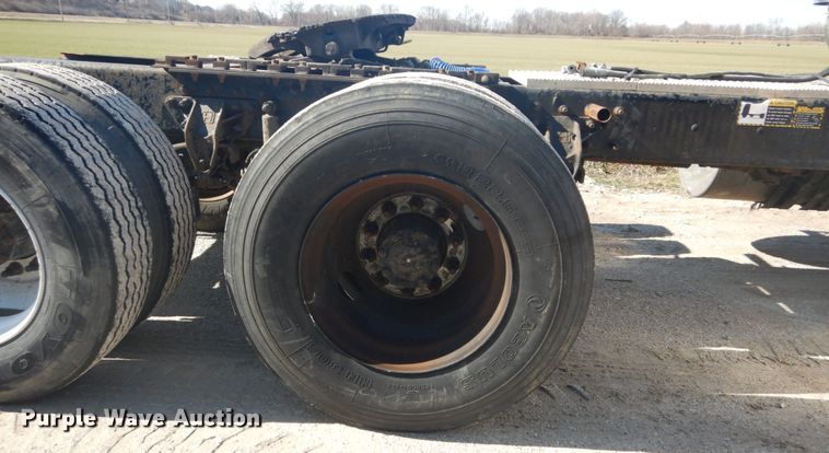 image for item GB9808 1999 Mack CH613 semi truck