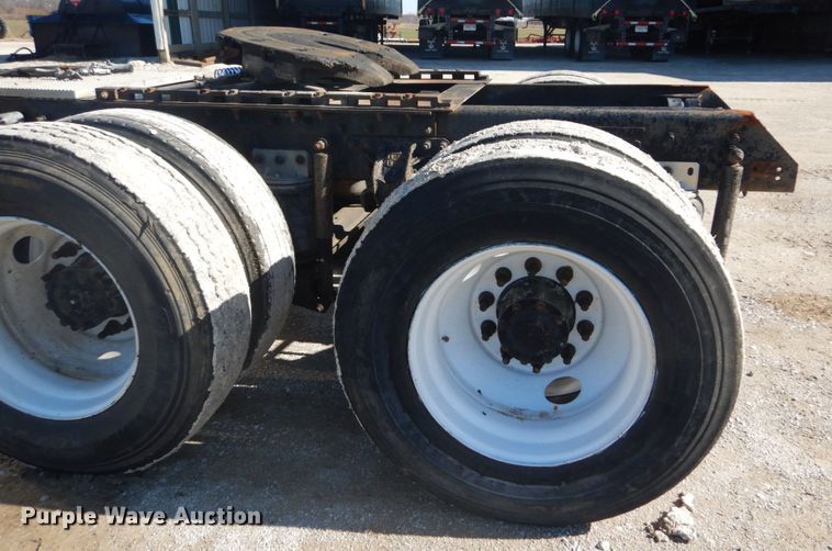 image for item GB9808 1999 Mack CH613 semi truck