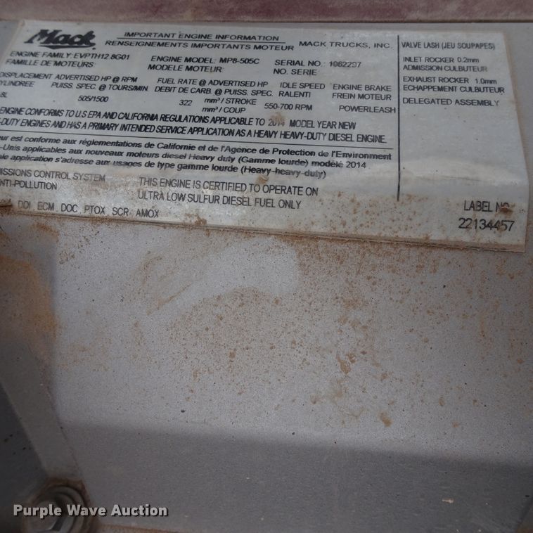 image for item GC9133 2015 Mack CHU613 semi truck