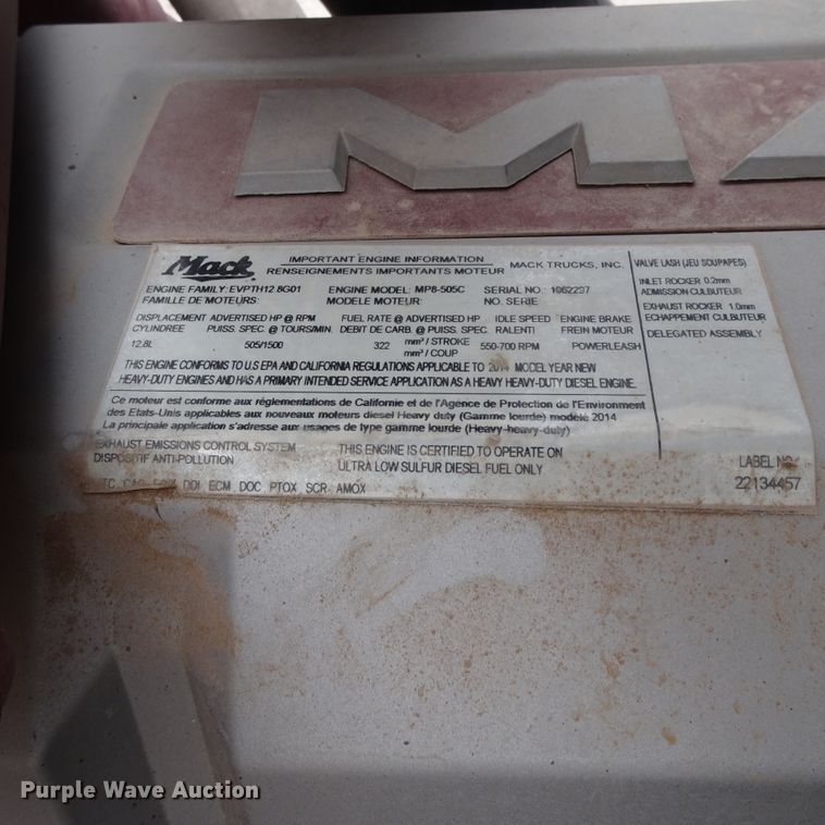 image for item GC9133 2015 Mack CHU613 semi truck