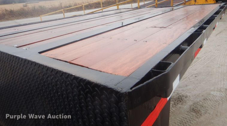 image for item GD9085 1978 Delta DD-46-96 drop deck equipment trailer