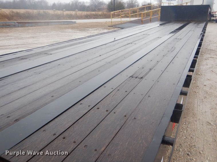 image for item GD9085 1978 Delta DD-46-96 drop deck equipment trailer