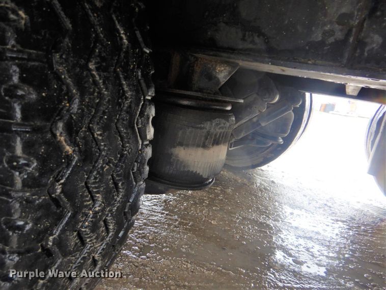 image for item GD9085 1978 Delta DD-46-96 drop deck equipment trailer