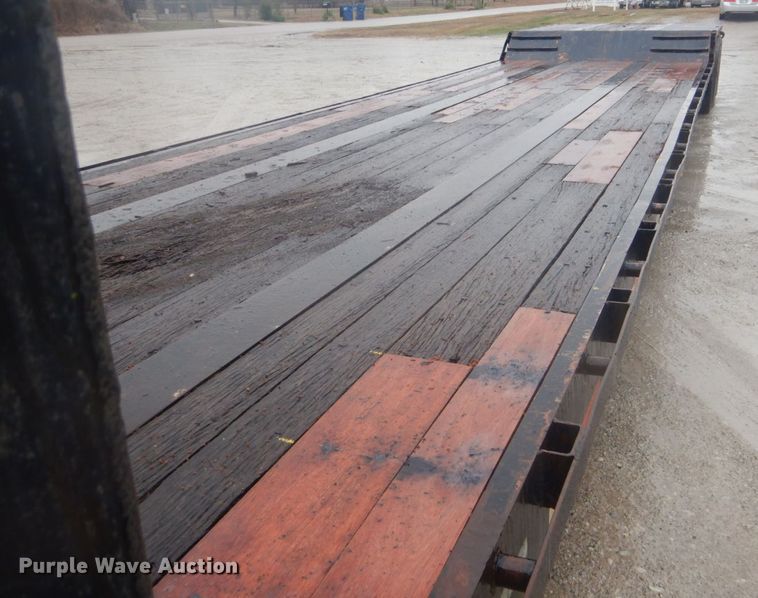 image for item GD9086 1978 Delta DD-46-96 drop deck equipment trailer