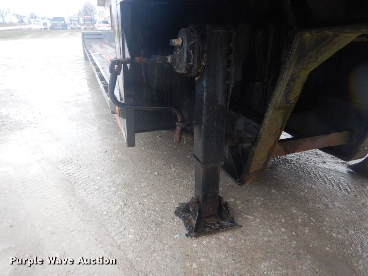 image for item GD9086 1978 Delta DD-46-96 drop deck equipment trailer