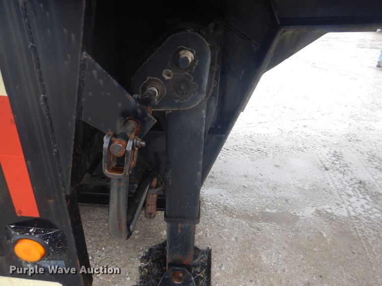 image for item GD9086 1978 Delta DD-46-96 drop deck equipment trailer