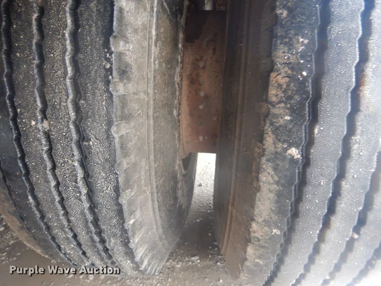 image for item GD9086 1978 Delta DD-46-96 drop deck equipment trailer