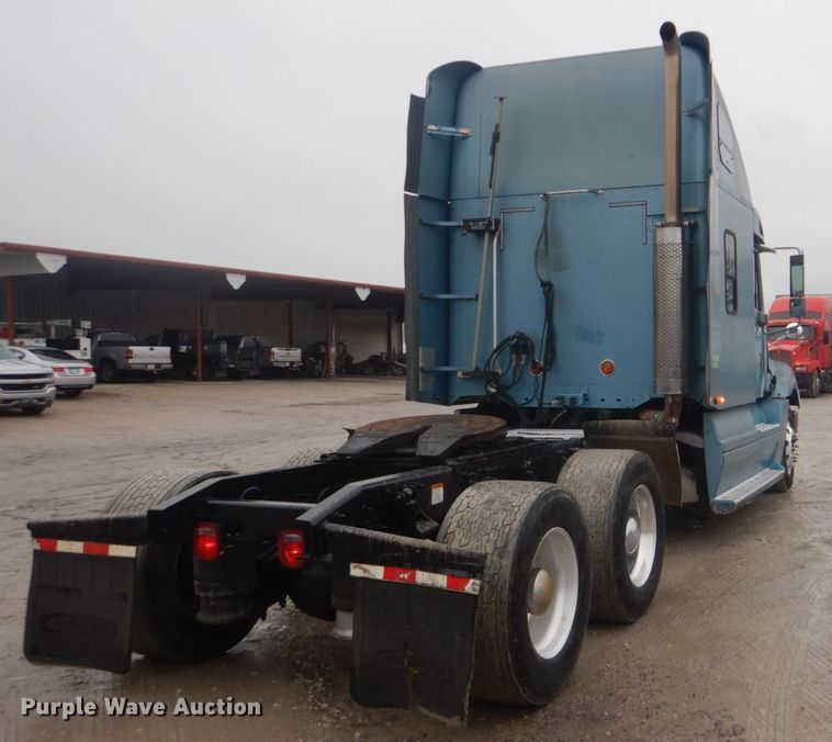 image for item GD9088 2002 Freightliner Columbia semi truck