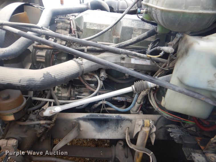 image for item GD9088 2002 Freightliner Columbia semi truck