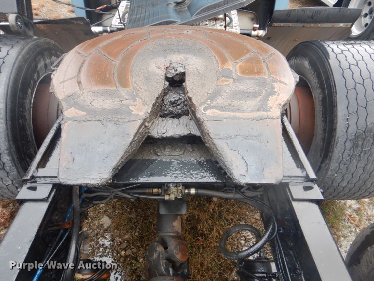 image for item GD9088 2002 Freightliner Columbia semi truck