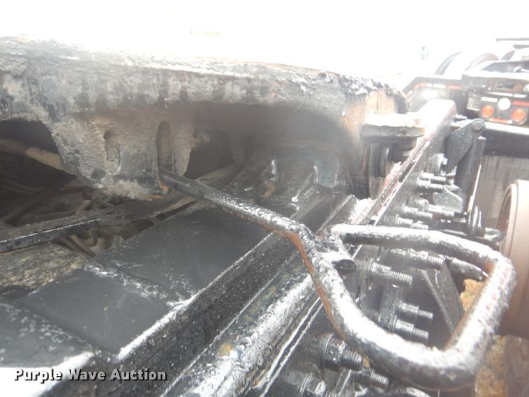 image for item GD9088 2002 Freightliner Columbia semi truck