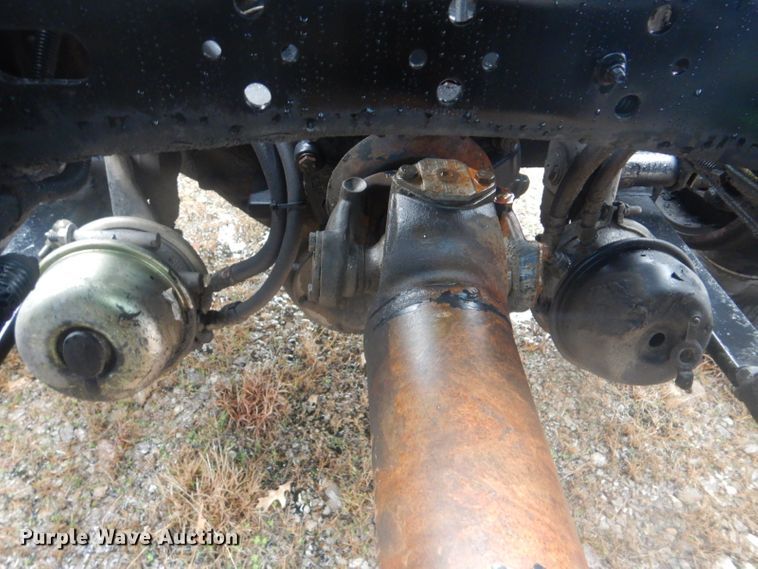 image for item GD9088 2002 Freightliner Columbia semi truck