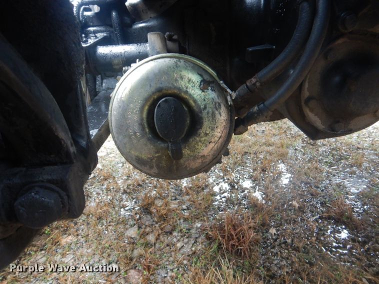 image for item GD9088 2002 Freightliner Columbia semi truck