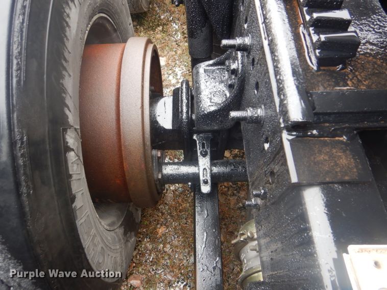 image for item GD9088 2002 Freightliner Columbia semi truck