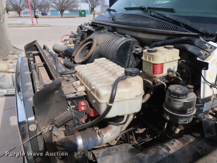 image for item GD9974 2007 GMC C5500 flatbed truck