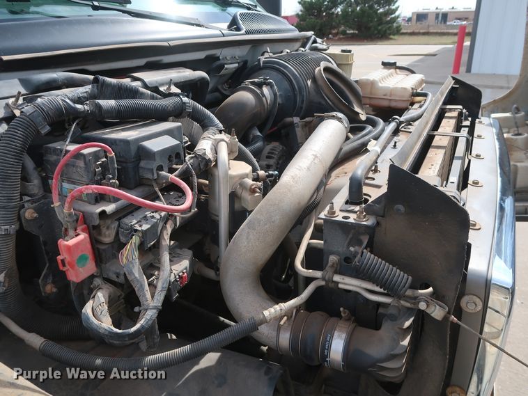 image for item GD9974 2007 GMC C5500 flatbed truck