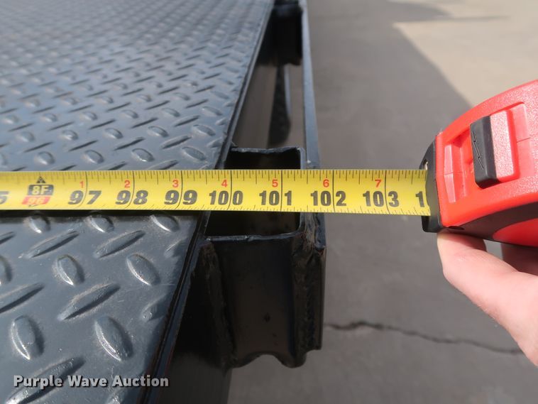 image for item GD9974 2007 GMC C5500 flatbed truck