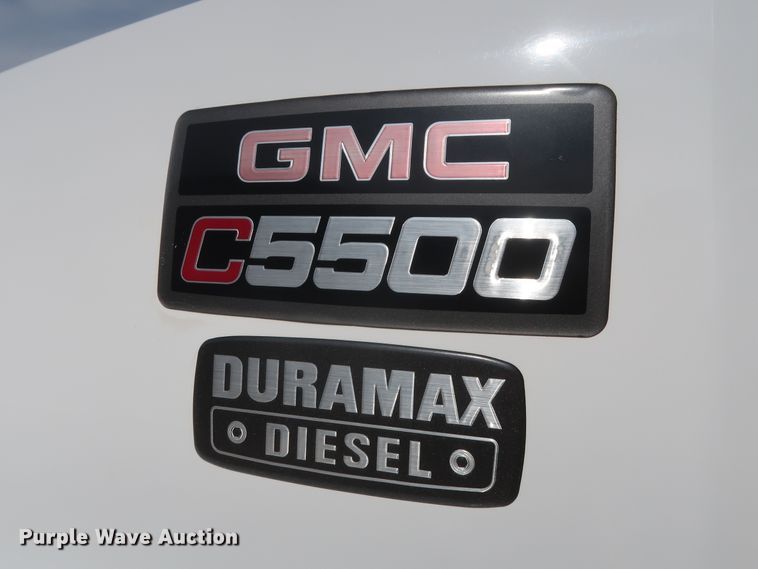 image for item GD9974 2007 GMC C5500 flatbed truck