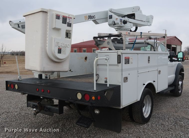 image for item GD9977 2011 Ford F450 Super Duty XL bucket truck