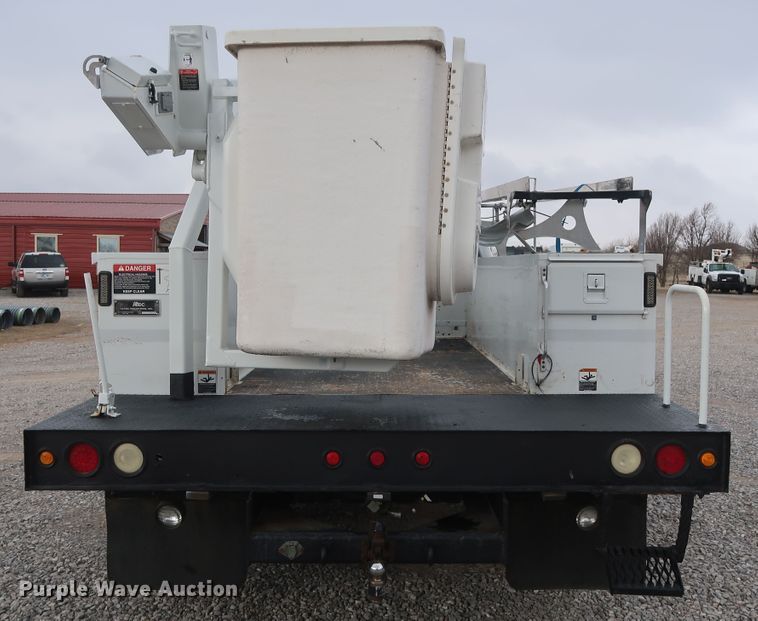 image for item GD9977 2011 Ford F450 Super Duty XL bucket truck